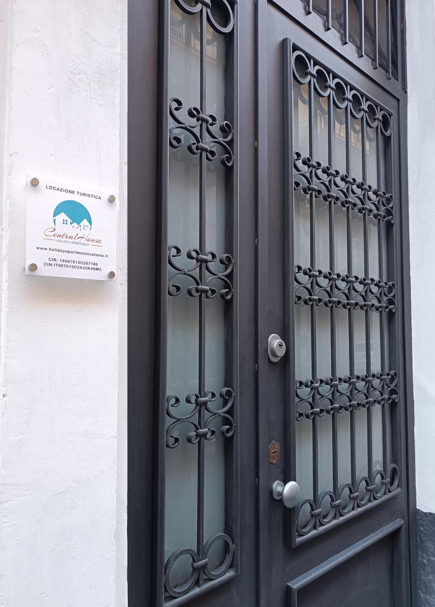 Central House Catania Exterior photo